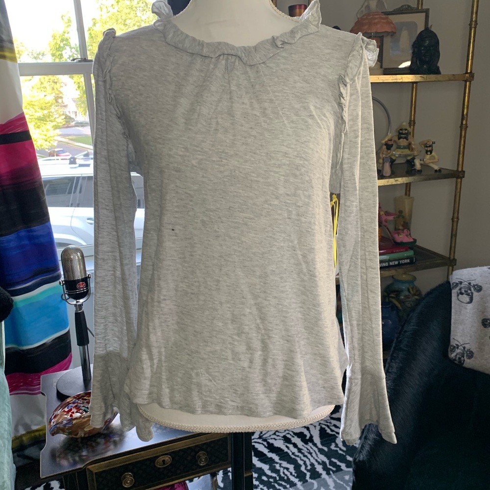 NWT CeCe Long Sleeve Ruffled Knit Top Sz M